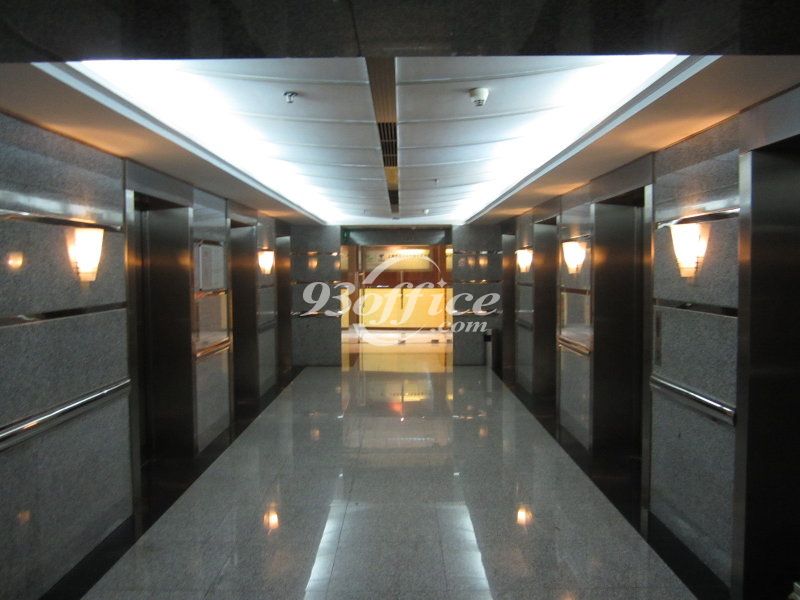 华夏银行大厦办公楼出租-写字楼大堂电梯