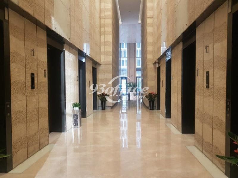 中华企业大厦（古北国际财富中心二期）办公楼出租-写字楼大堂电梯