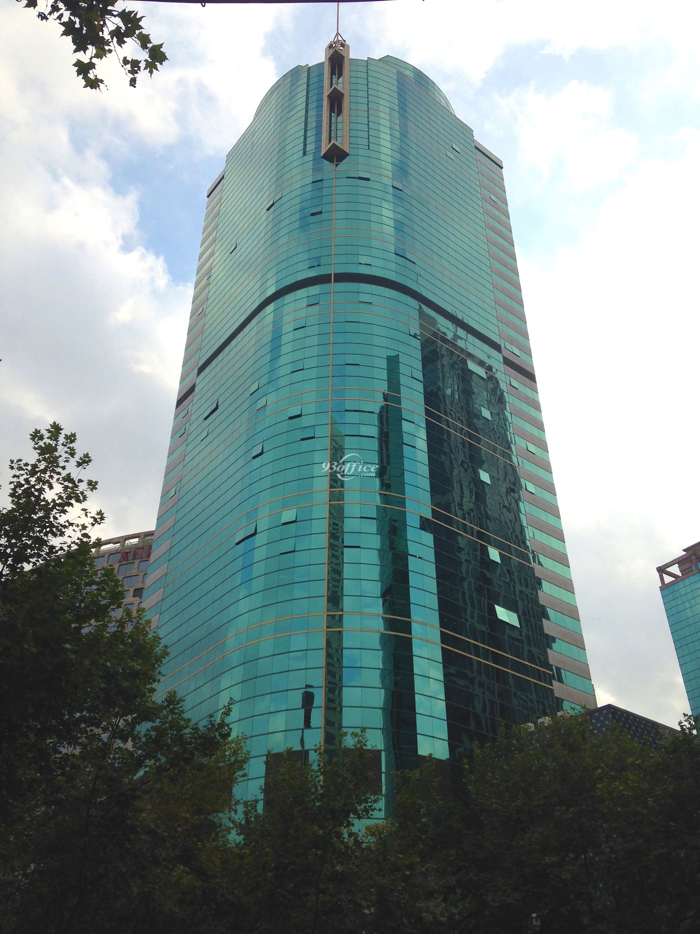 香港广场写字楼出租-办公楼外立面