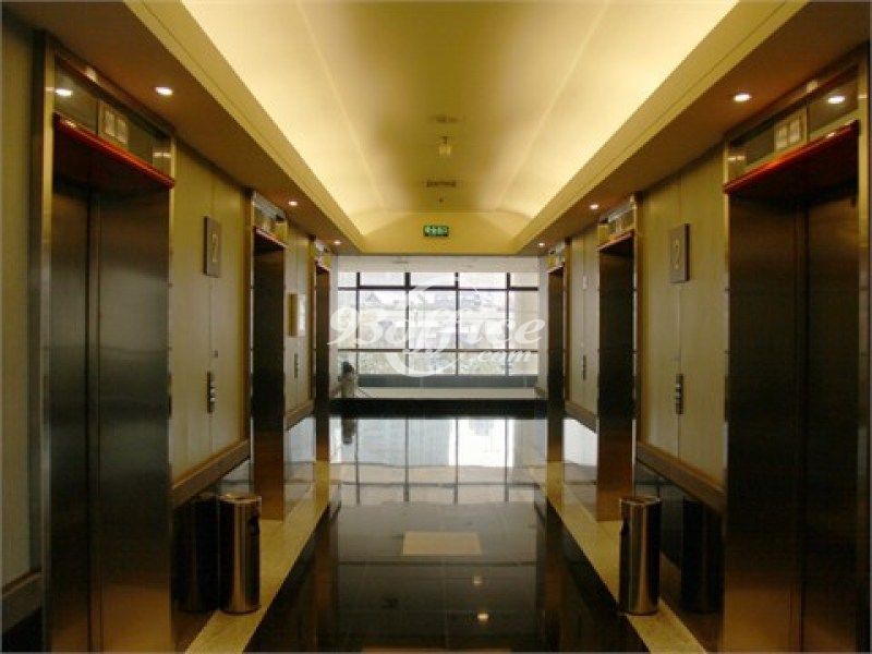上海世贸商城办公楼租赁-写字楼楼层电梯