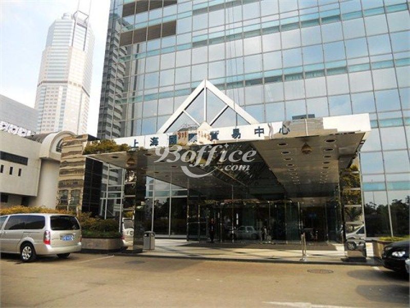 上海国际贸易中心写字楼租赁-办公楼入口