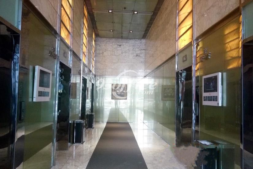 上海国际贸易中心办公楼出租-写字楼大堂电梯