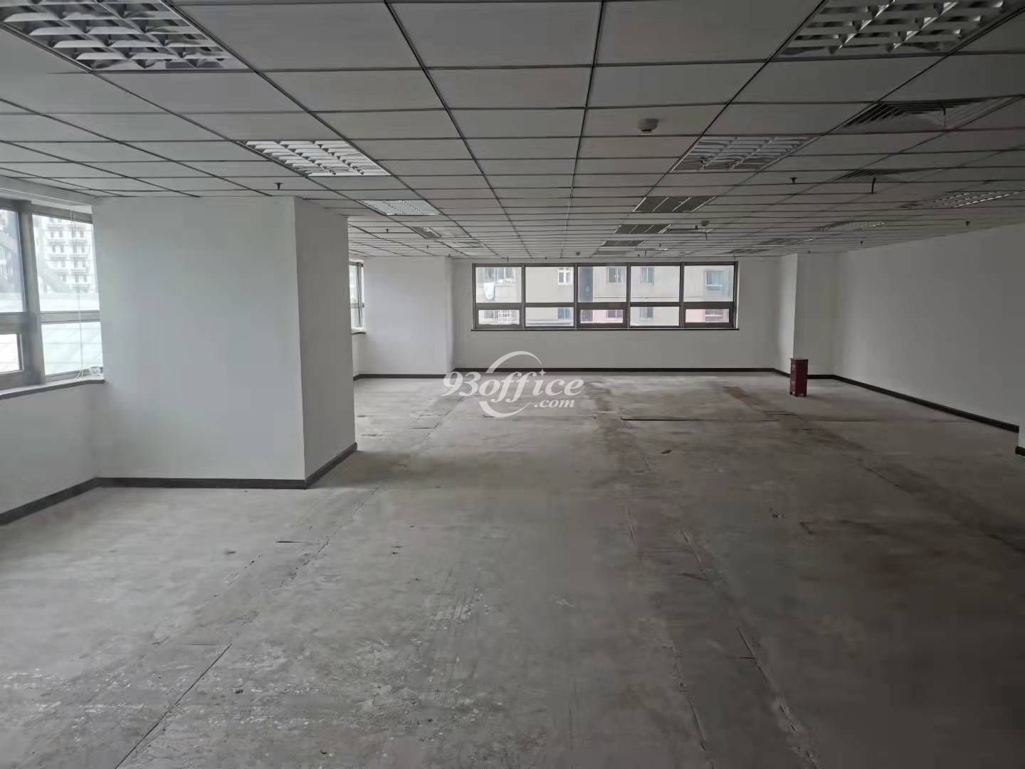 新利商务中心写字楼租赁-办公楼入口