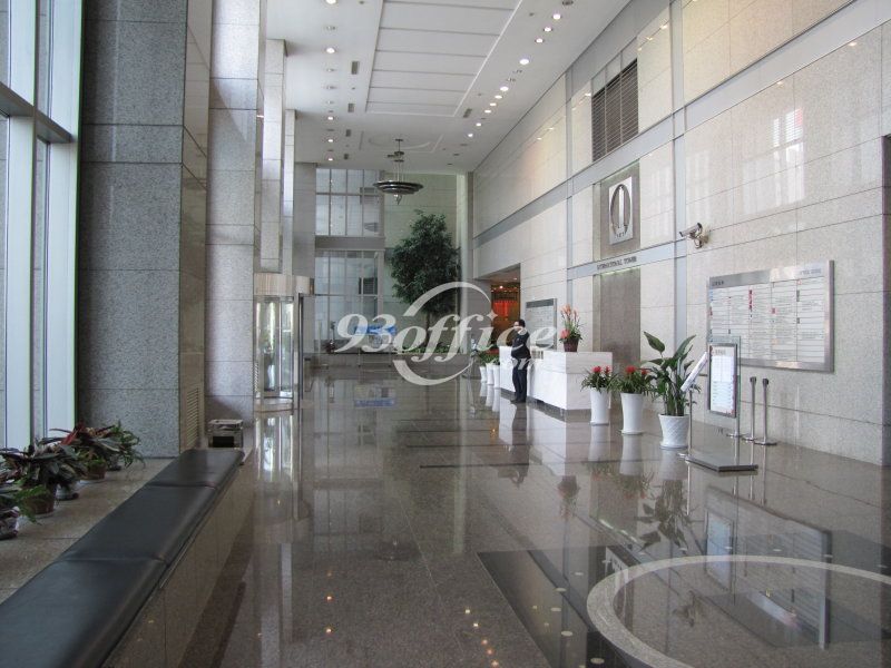 新上海国际大厦联合办公室租金-大堂