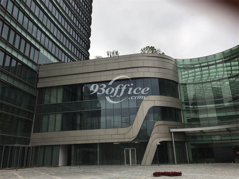 上海白玉兰广场(金光中心)写字楼租赁-办公楼入口
