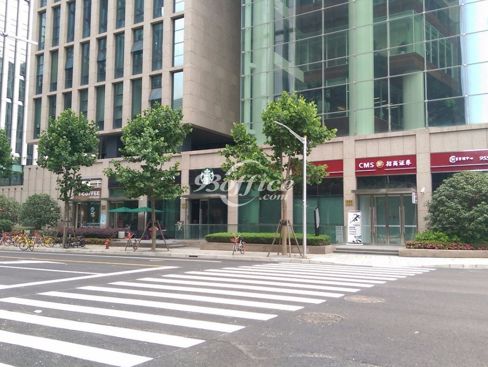 招商局上海中心写字楼租赁-办公楼入口