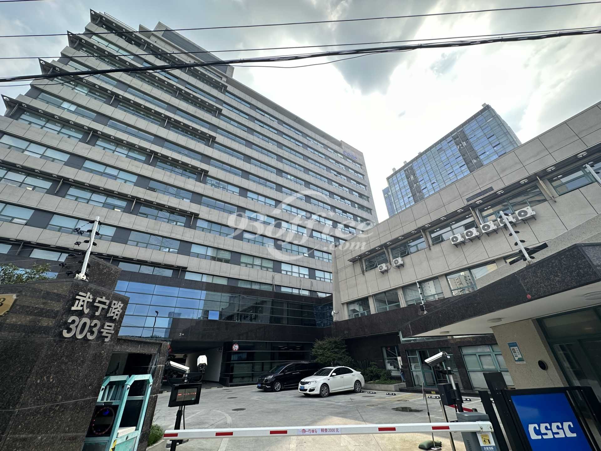 武宁路303号联合办公出租-外立面